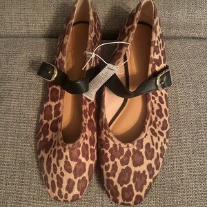 Old Navy Leopard Print Flats with Black Strap